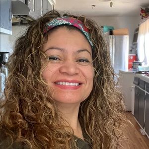 Meet your Posher, Zuly